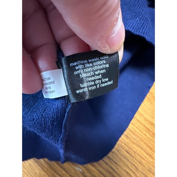 Lane Bryant Womens Navy Blue V-Neck Sweater Long Sleeve Lightweight Sz 18/20 - Picture 7 of 8